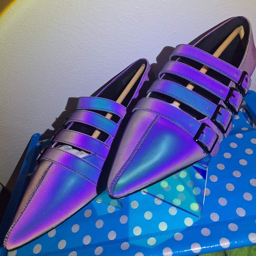 Strange Cult Dark Purple Light Reactive Color Shift Coven Buckle Flats Size 9